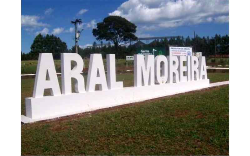 Aral Moreira